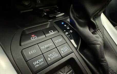 Toyota RAV4, 2024 год, 3 900 000 рублей, 23 фотография
