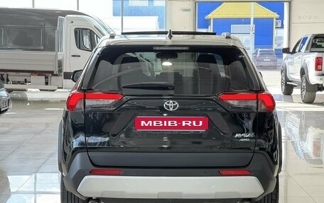 Toyota RAV4, 2024 год, 3 900 000 рублей, 9 фотография
