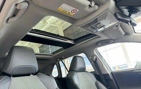 Toyota RAV4, 2024 год, 3 900 000 рублей, 27 фотография