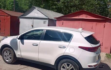 KIA Sportage IV рестайлинг, 2017 год, 1 800 000 рублей, 3 фотография