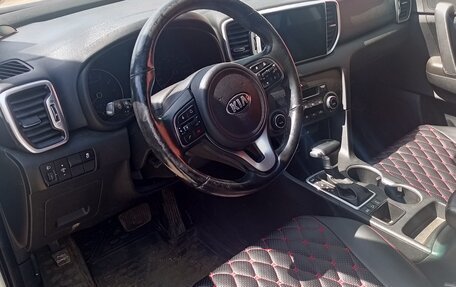 KIA Sportage IV рестайлинг, 2017 год, 1 800 000 рублей, 6 фотография