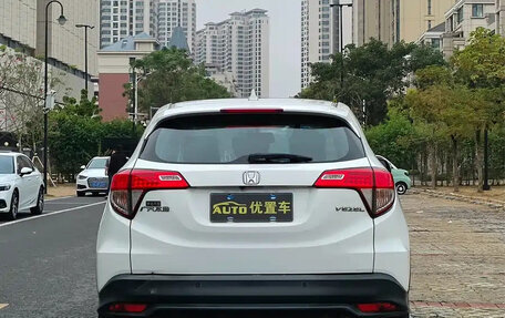 Honda Vezel, 2022 год, 1 450 000 рублей, 5 фотография