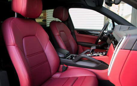 Porsche Cayenne III, 2018 год, 6 990 000 рублей, 39 фотография