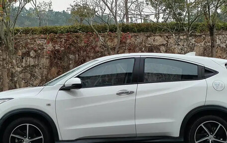 Honda Vezel, 2022 год, 1 450 000 рублей, 7 фотография