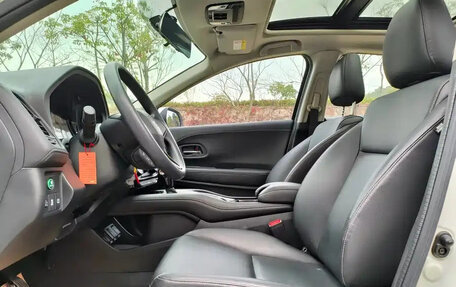 Honda Vezel, 2022 год, 1 450 000 рублей, 8 фотография