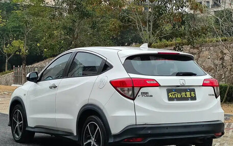 Honda Vezel, 2022 год, 1 450 000 рублей, 6 фотография