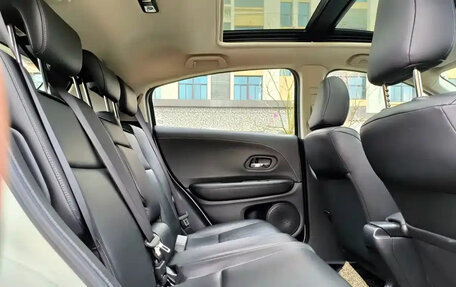 Honda Vezel, 2022 год, 1 450 000 рублей, 11 фотография