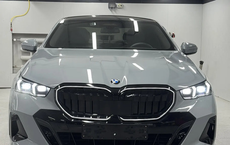 BMW 5 серия, 2025 год, 7 990 000 рублей, 2 фотография