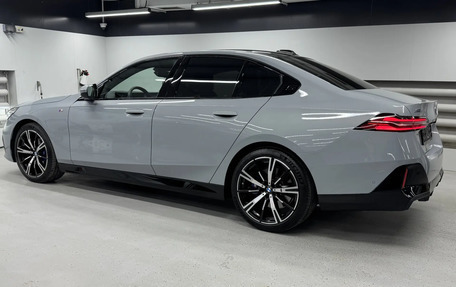 BMW 5 серия, 2025 год, 7 990 000 рублей, 8 фотография