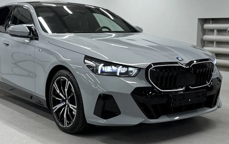 BMW 5 серия, 2025 год, 7 990 000 рублей, 12 фотография