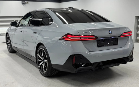 BMW 5 серия, 2025 год, 7 990 000 рублей, 10 фотография
