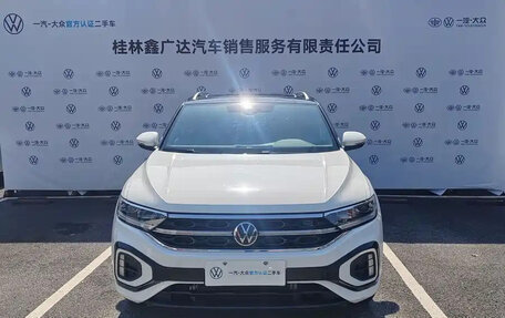 Volkswagen T-Roc I, 2023 год, 1 427 000 рублей, 1 фотография