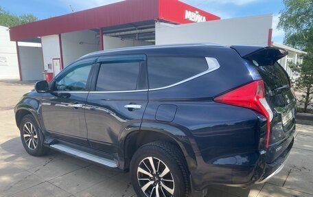 Mitsubishi Pajero Sport III рестайлинг, 2018 год, 3 050 000 рублей, 10 фотография