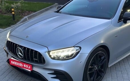 Mercedes-Benz E-Класс AMG, 2021 год, 6 990 000 рублей, 5 фотография