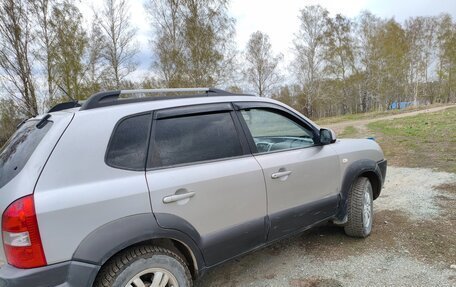 Hyundai Tucson III, 2005 год, 750 000 рублей, 2 фотография