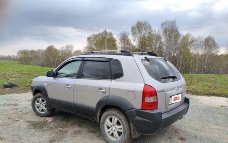 Hyundai Tucson III, 2005 год, 750 000 рублей, 10 фотография