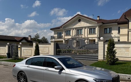 BMW 7 серия, 2019 год, 4 300 000 рублей, 3 фотография
