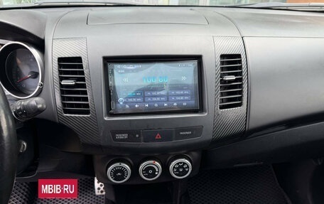 Mitsubishi Outlander III рестайлинг 3, 2007 год, 890 000 рублей, 12 фотография