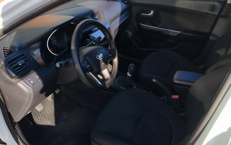 KIA Rio III рестайлинг, 2013 год, 750 000 рублей, 12 фотография