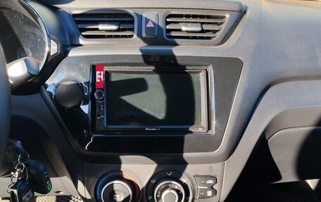 KIA Rio III рестайлинг, 2013 год, 750 000 рублей, 10 фотография