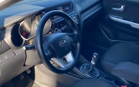 KIA Rio III рестайлинг, 2013 год, 680 000 рублей, 10 фотография