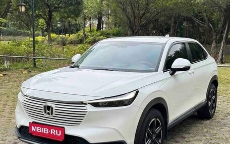 Honda Vezel, 2023 год, 1 800 000 рублей, 3 фотография