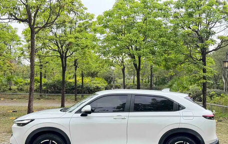 Honda Vezel, 2023 год, 1 800 000 рублей, 8 фотография