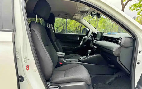 Honda Vezel, 2023 год, 1 800 000 рублей, 12 фотография