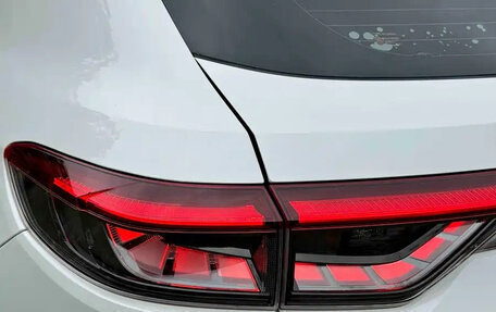Honda Vezel, 2023 год, 1 800 000 рублей, 20 фотография