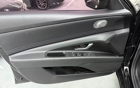 Hyundai Elantra, 2023 год, 1 480 000 рублей, 14 фотография