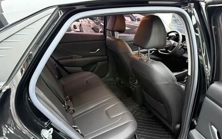 Hyundai Elantra, 2023 год, 1 480 000 рублей, 16 фотография