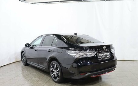 Toyota Camry, 2020 год, 3 299 000 рублей, 6 фотография