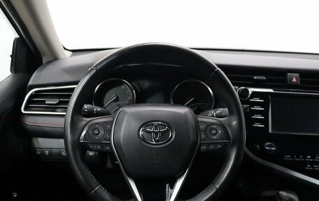 Toyota Camry, 2020 год, 3 299 000 рублей, 15 фотография