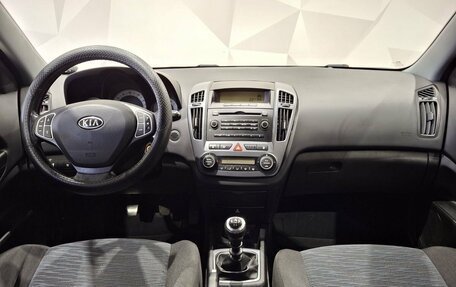 KIA cee'd I рестайлинг, 2009 год, 690 000 рублей, 9 фотография