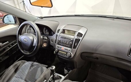 KIA cee'd I рестайлинг, 2009 год, 690 000 рублей, 12 фотография