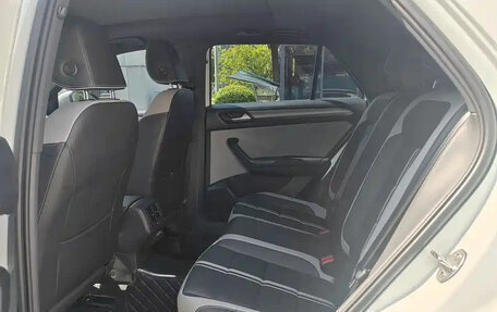 Volkswagen T-Roc I, 2023 год, 1 427 000 рублей, 10 фотография