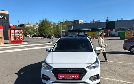 Hyundai Solaris II рестайлинг, 2019 год, 1 100 000 рублей, 1 фотография