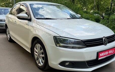 Volkswagen Jetta VI, 2012 год, 900 000 рублей, 1 фотография