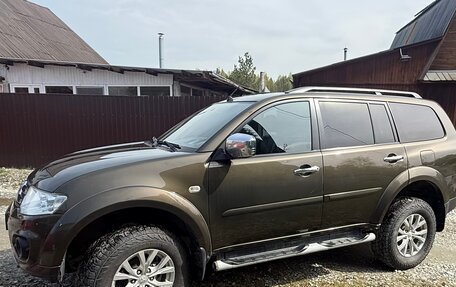 Mitsubishi Pajero Sport II рестайлинг, 2014 год, 1 380 000 рублей, 2 фотография