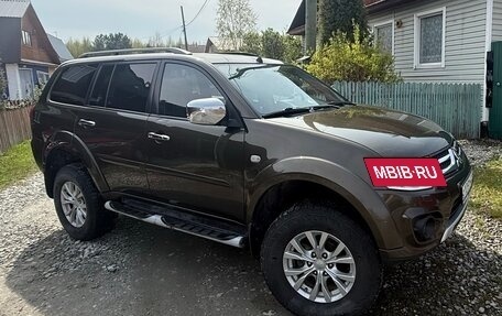 Mitsubishi Pajero Sport II рестайлинг, 2014 год, 1 380 000 рублей, 6 фотография