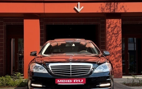 Mercedes-Benz S-Класс, 2011 год, 2 000 000 рублей, 2 фотография