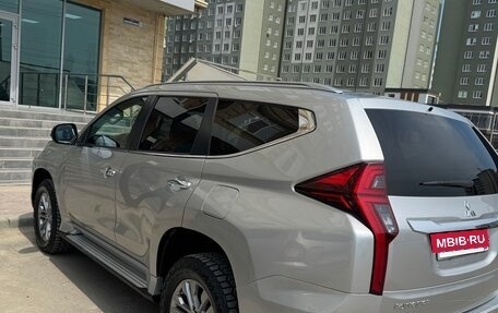 Mitsubishi Pajero Sport III рестайлинг, 2021 год, 3 850 000 рублей, 5 фотография