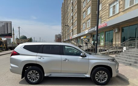 Mitsubishi Pajero Sport III рестайлинг, 2021 год, 3 850 000 рублей, 8 фотография