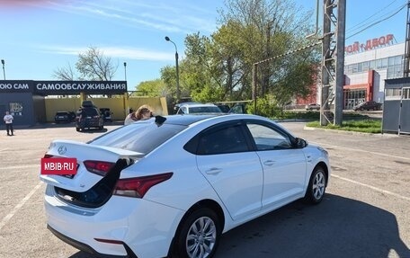 Hyundai Solaris II рестайлинг, 2019 год, 1 100 000 рублей, 4 фотография