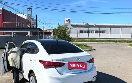 Hyundai Solaris II рестайлинг, 2019 год, 1 100 000 рублей, 3 фотография
