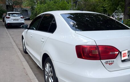 Volkswagen Jetta VI, 2012 год, 900 000 рублей, 3 фотография