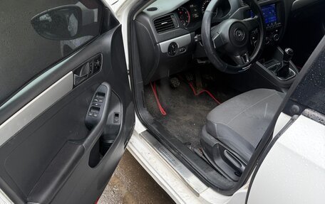 Volkswagen Jetta VI, 2012 год, 900 000 рублей, 8 фотография
