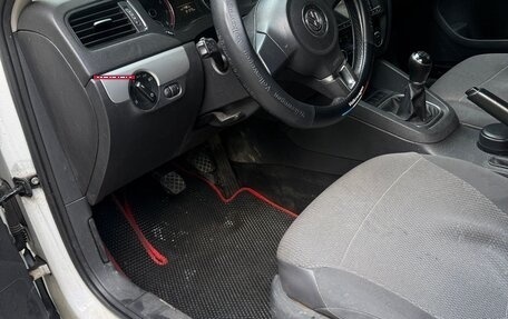 Volkswagen Jetta VI, 2012 год, 900 000 рублей, 6 фотография