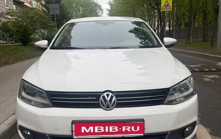 Volkswagen Jetta VI, 2012 год, 900 000 рублей, 15 фотография