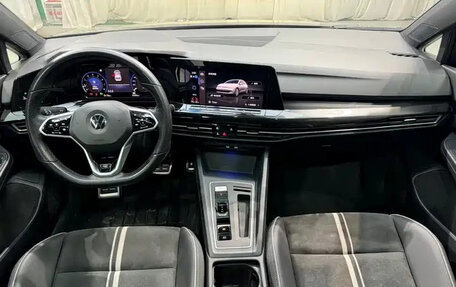 Volkswagen Golf VIII, 2022 год, 2 100 000 рублей, 8 фотография